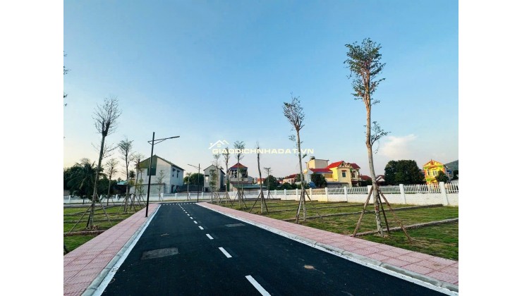 Chính chủ vk ck em  làm việc cho một cty ở Hà Nội - Đã có sổ   giá . .  nhỉnh 1ty