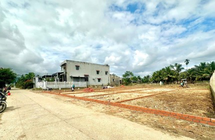 Chính chủ bán nhanh 2 lô liền kề nằm ngay chợ Đại Hiệp