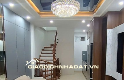 Bán Nhà 34m2- 5 tầng, full nội thất cao cấp– Đường Láng – Đống Đa– Ngõ Nông