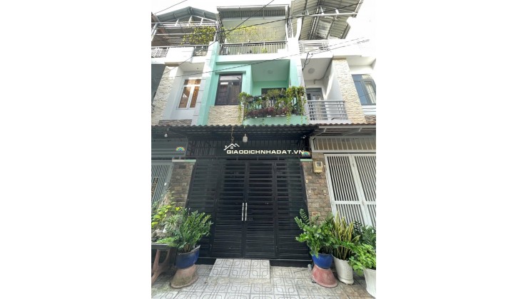 Bán nhà Hẻm 555 Âu Cơ, bên hông Bệnh Viện Tân Phú - 64m2, 3 Tầng, 4PN - Giá 6.8 tỷ thương lượng