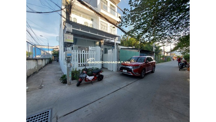 Bán nhà góc 2 mặt tiền hẻm xe hơi Huỳnh Tấn Phát Nhà Bè
