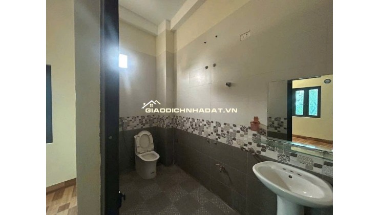 BÁN  NHÀ 3 TẦNG CỔ DƯƠNG MỚI TOANH, Ô TÔ NGỦ TRONG SÂN. NGAY CHỢ CỔ DƯƠNG