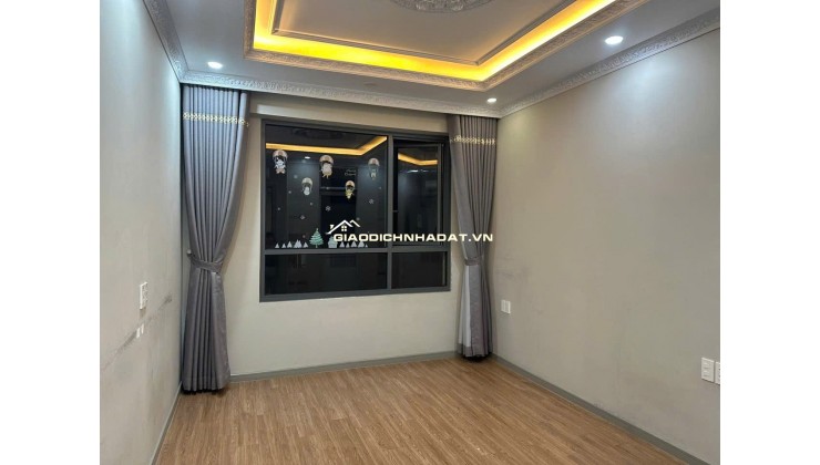 Cho thuê căn hộ OT NTCB DT 120m2 làm Văn phòng C/C The Gold View