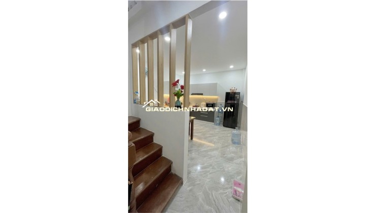 Bán nhà riêng 4x15m, 2 tầng – Trường Chinh thông Nguyễn Hữu Dật, gần mũi tàu Cộng Hòa, siêu thị Pandora