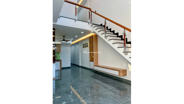 Bán nhà 3PN gần Nguyễn Chí Thanh TP Thủ Dầu Một, đường nhựa 7m, sổ hồng riêng, sân ô tô