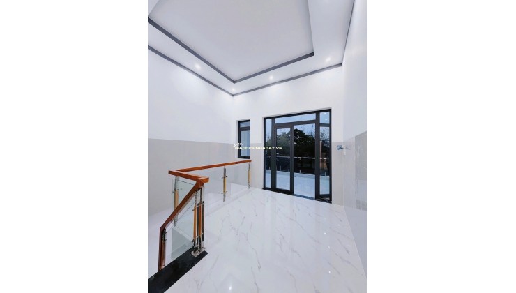 Nhà mới, hẻm 1 xẹt QL13, đối diện chợ Bưng Bầu, TC 60m², đường nhựa 5m, giá 2,65 tỷ