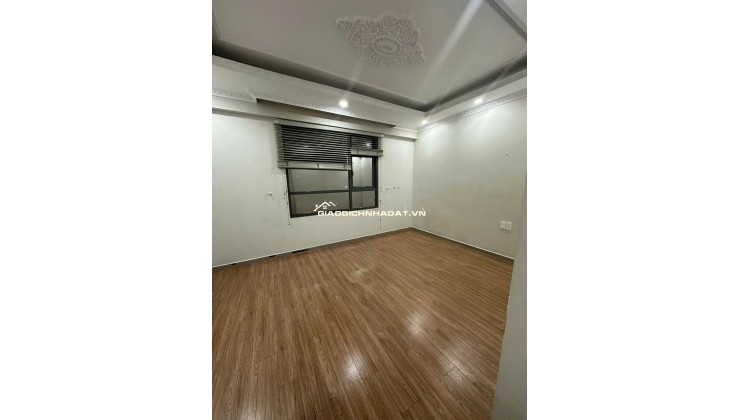 Cho thuê căn hộ OT NTCB DT 120m2 làm Văn phòng C/C The Gold View