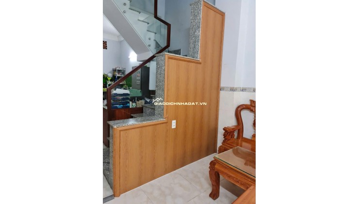 Chính chủ Bán nhà 1 trệt 1 lầu hẻm xe hơi tại Hà Huy Giáp Q12