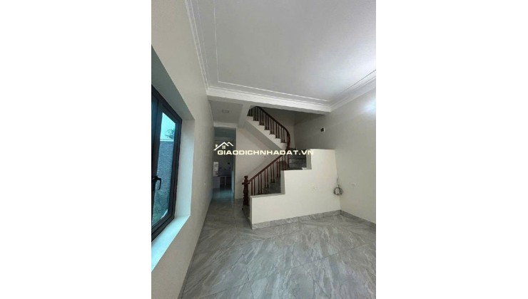 BÁN  NHÀ 3 TẦNG CỔ DƯƠNG MỚI TOANH, Ô TÔ NGỦ TRONG SÂN. NGAY CHỢ CỔ DƯƠNG