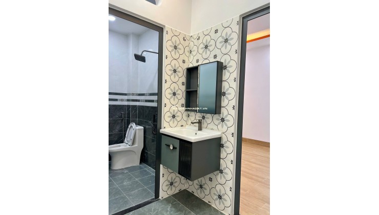 Bán nhà 3PN gần Nguyễn Chí Thanh TP Thủ Dầu Một, đường nhựa 7m, sổ hồng riêng, sân ô tô