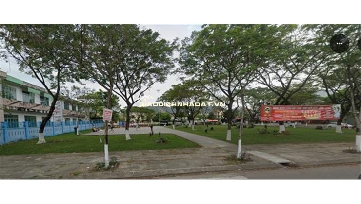 Bán nhà 3 tầng, giáp 2 mặt đường Liên Chiểu, Đà Nẵng - DT:142m2