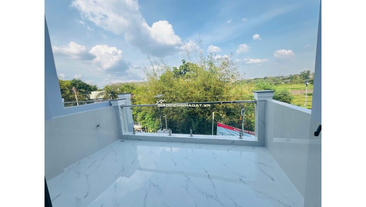 Nhà mới, hẻm 1 xẹt QL13, đối diện chợ Bưng Bầu, TC 60m², đường nhựa 5m, giá 2,65 tỷ