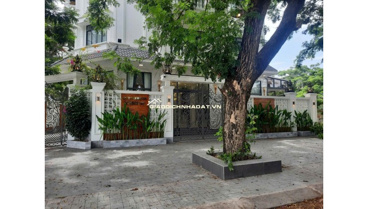 Biệt thự Lovera Premier Khang Điền , Phong Phú 4 , huyện Bình Chánh