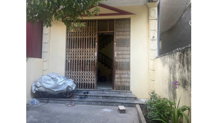 MẶT NGÕ LÔ GÓC 3 MẶT THOÁNG-KHU VỰC SẦM UẤT ĐÔNG SINH VIÊN-GẦN MẶT ĐƯỜNG. 