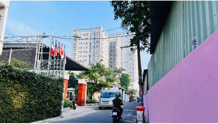 Bán nhà gần bến xe ngã tư ga  Phường Thạnh Xuân Quận 12