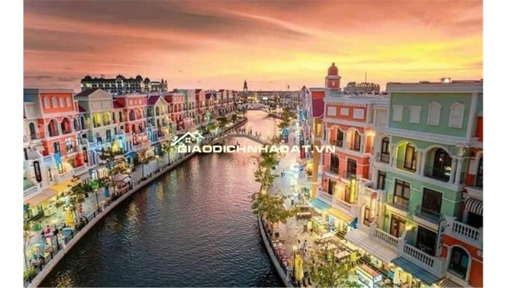 Bán liền kề góc Ocean Park 2 ,vị trí đẹp ,giá tốt nhất phân khu ,không chênh, triết khấu 20-30%.Hỗ trợ lãi suất.