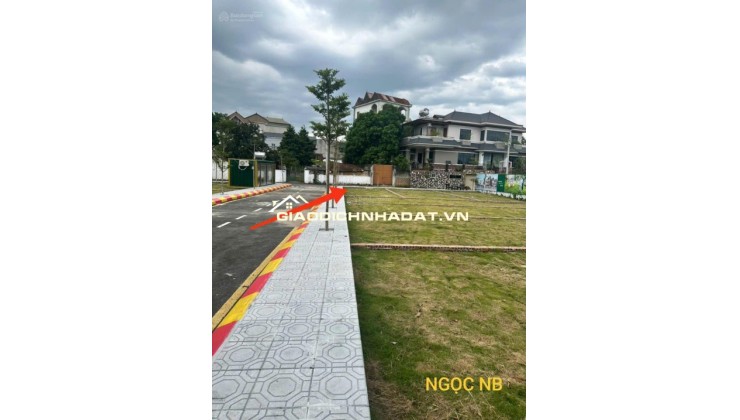 Ngộp ngân hàng chính chủ ra gấp lô đất 100m2 tại Cổ Đông sát Quốc Lộ 21A và khu CNC Hòa Lạc