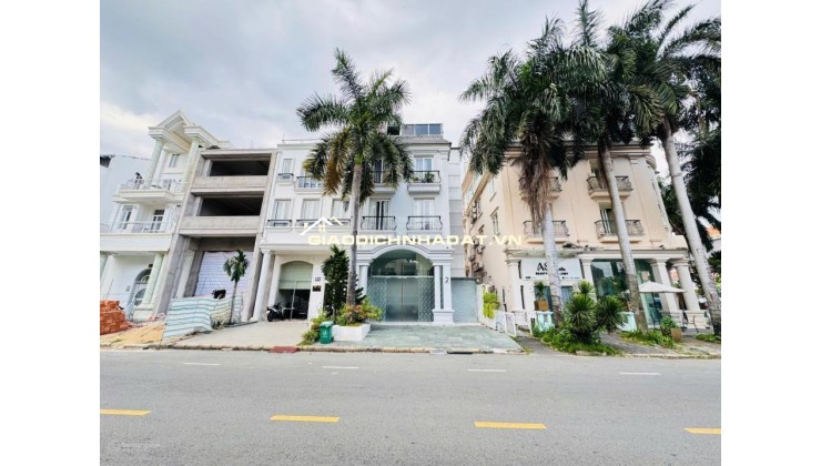 Bán biệt thự Khu Nam Thông 3 - Quận 7 đang có hợp đồng thuê sẵn