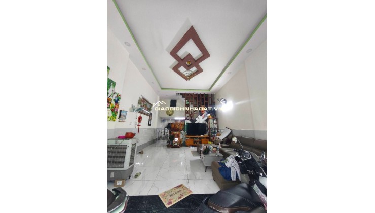 HIẾM - NHÀ MỚI 3 TẦNG - HẺM THÔNG TỨ TUNG - MUA VỀ Ở NGAY - NGANG KHỦNG 5M - PHƯỜNG BÌNH HƯNG HOÀ A CŨ - GIÁ CHỈ GẦN 80TR/M2