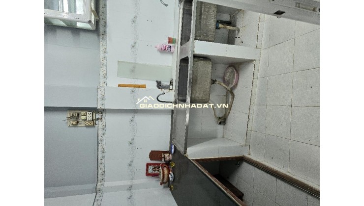  Mặt Tiền Tân Phú, 62m2, cho thuê 15 triệu   - Nhà gần Lũy Bán Bích, Lương Thế Vinh , - Nhà làm ký túc xá gồm 13 giường