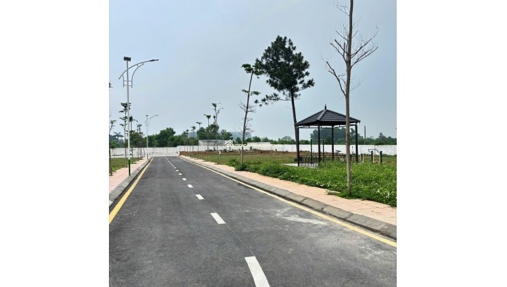 Bán nhanh lô góc hoa hậu tại Hòa Lạc, dt 100m2, full thổ cư, gần QL21, khu CNC, ĐHQG