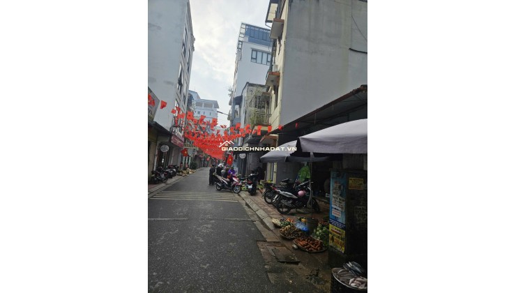 BÁN ĐẤT TẶNG NHÀ, DT 86M2, MT 4,5M, GIÁ 16.9 TỶ, LIÊN HỆ: 0965091176.