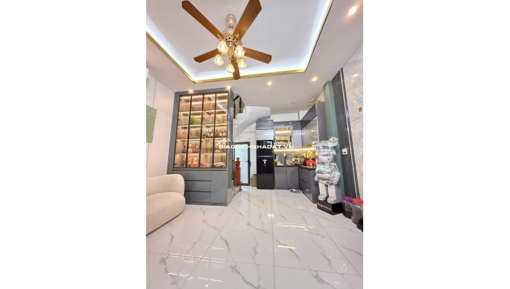 Bán nhà Lĩnh Nam – Hoàng Mai – Hà Nội – 32m2 – Mặt tiền 5m – 5 tầng – 3 ngủ - chào 6,8 tỷ.