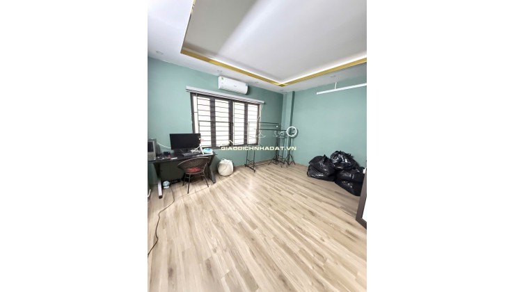 Bán nhà Lĩnh Nam – Hoàng Mai – Hà Nội – 32m2 – Mặt tiền 5m – 5 tầng – 3 ngủ - chào 6,8 tỷ.
