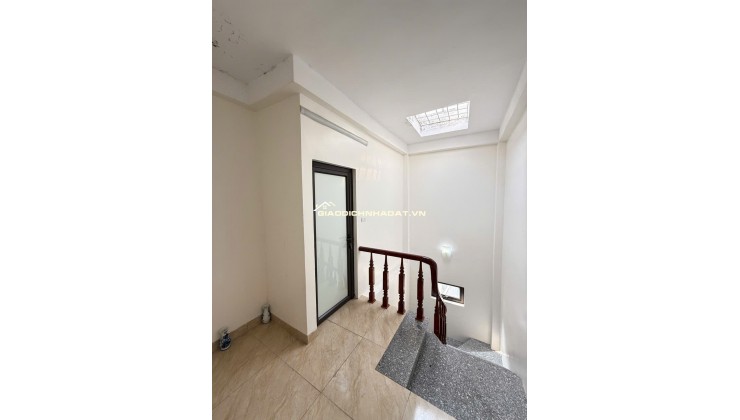 Bán nhà Lĩnh Nam – Hoàng Mai – Hà Nội – 32m2 – Mặt tiền 5m – 5 tầng – 3 ngủ - chào 6,8 tỷ.
