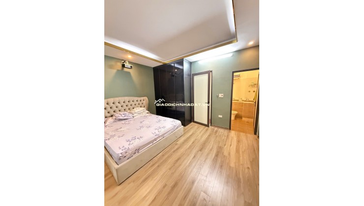 Bán nhà Lĩnh Nam – Hoàng Mai – Hà Nội – 32m2 – Mặt tiền 5m – 5 tầng – 3 ngủ - chào 6,8 tỷ.