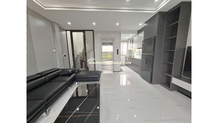 Bán nhà- Khuyến Lương- Hoàng Mai- 36m2- Lô góc - mặt tiền 4.8 m, 7 tầng thang máy – chào 8.2 tỷ