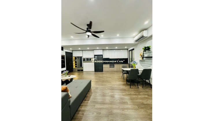 Bán căn hộ chung cư VP3 Linh Đàm, 93m², view hồ thoáng mát, full nội thất đẹp.