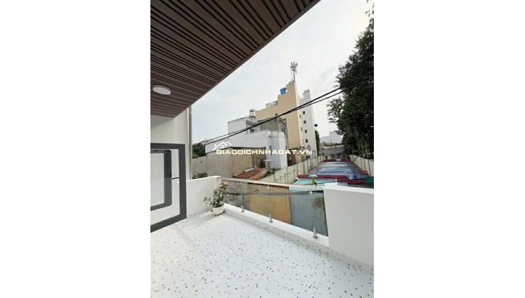 BÁN NHÀ 1/ ĐƯỜNG TÂY THẠNH, CÁCH 1 CĂN RA MT, 2 TẦNG ĐÚC MỚI 42M2 CHỈ 5.X TỶ. LH:0788671728.