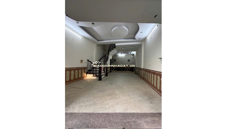 bán nhà lĩnh nam gần đường trường đại học, gàn chợ nhà 5 tầng