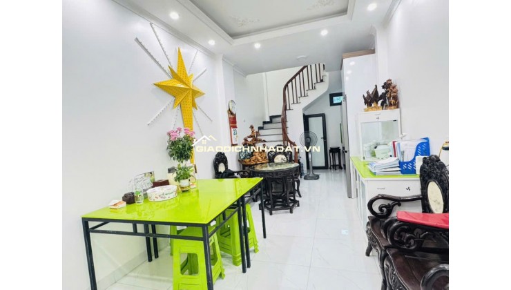 Nhà Đep Bắc Từ Liêm, Ô Tô Đỗ Cửa, 5 Tầng, Diện Tích 30M2 Giá 6,3 Tỷ( Có Thương Lượng)