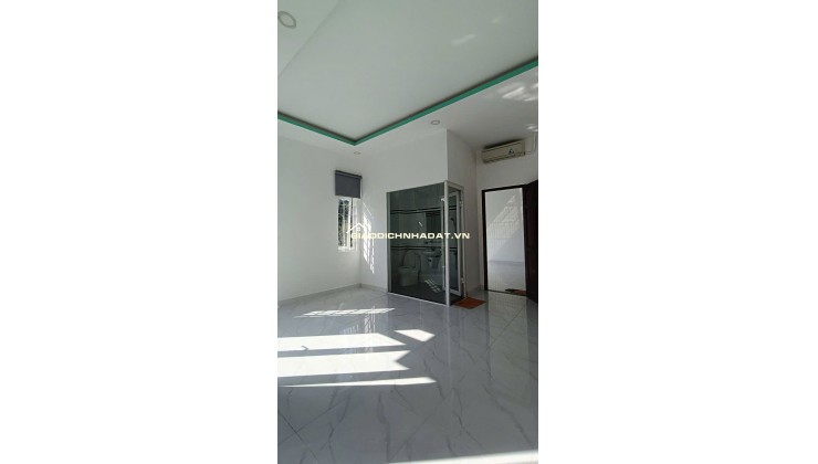 NHÀ ĐẸP LÔ GÓC – TRUNG TÂM LÁI THIÊU (TP.HCM) - chỉ nhỉnh 7 ty