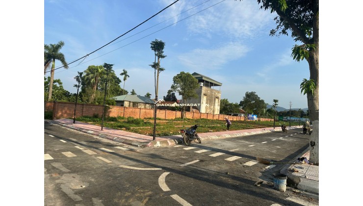 CẦN BÁN GẤP MIẾNG ĐẤT VAI RÉO 100M2 FULL CƯ - SẴN SỔ ĐỎ - NHỈNH 5 ĐỒNG