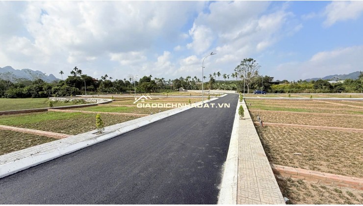 ĐẤT NỀN LẠC THỦY, HÒA BÌNH - SÁT CẠNH UTOPIA RESORT GIÁ CHỈ TỪ 3XX TRIỆU – LÔ VIEW HỒ