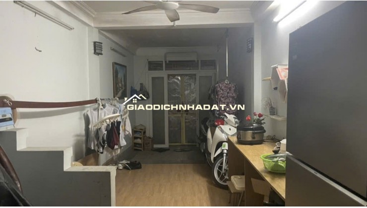 BÁN GẤP NHÀ TÂY TRÀ Ô TÔ 7 CHỖ ĐỖ CỔNG, NHÀ ĐẸP GẦN PHỐ GẦN CHỢ 32M GIÁ 8.9 TỶ