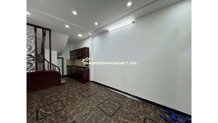 BÁN NHÀ LĨNH NAM Ô TÔ CÁCH 20M GẦN CHỢ, GẦN TRƯỜNG ĐẠI HỌC 32M GIÁ YÊU THƯƠNG