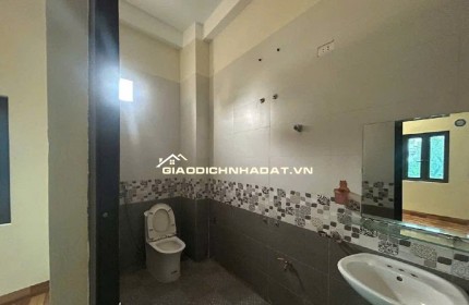 BÁN  NHÀ 3 TẦNG CỔ DƯƠNG MỚI TOANH, Ô TÔ NGỦ TRONG SÂN. NGAY CHỢ CỔ DƯƠNG