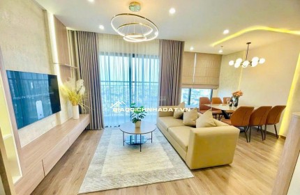 Tôi chính chủ bán căn 2PN+1, dt 64m2, nội thất và view hồ cực đẹp, giá 5tỷ5 tại Imperia Smart City