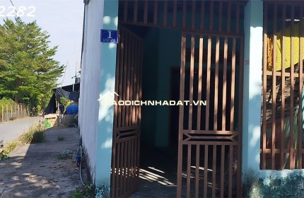 Bán nhà ngay góc 120m2 KDC Tân Phú, Châu Thành, Đồng Tháp. Sổ hồng, giá chỉ 800 triệu.