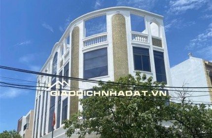 Bán nhà 3 tầng, giáp 2 mặt đường Liên Chiểu, Đà Nẵng - DT:142m2