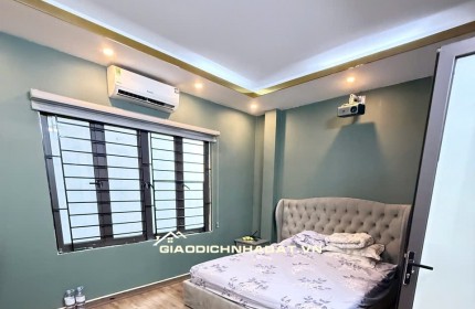 Bán nhà Lĩnh Nam – Hoàng Mai – Hà Nội – 32m2 – Mặt tiền 5m – 5 tầng – 3 ngủ - chào 6,8 tỷ.
