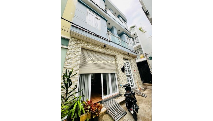 TÂN PHÚ - HẼM Ô TÔ - NHÀ LÔ GÓC 3 TẦNG VỪA Ở VỪA CHO THUÊ - NGANG KHỦNG 8M NỞ HẬU - SỔ CHÍNH CHỦ BÌA HOÀN CÔNG ĐỦ - NHỈNH 7 TỶ.