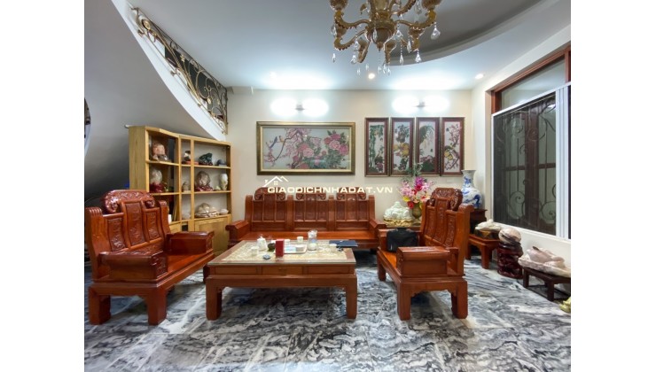 Chính chủ CÔ GIÁO tôi cần Bán rất gấp căn nhà Hoàng Văn Thái – OTO QUA  – mặt tiền 5,5 m2