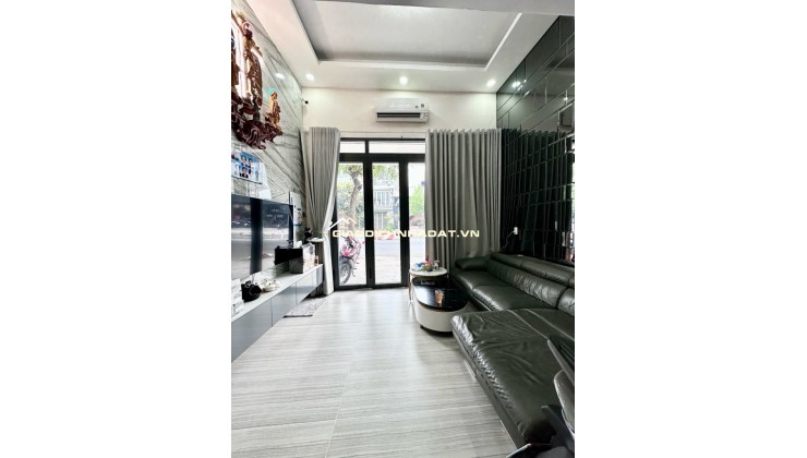 MẶT TIỀN KINH DOANH 5 TẦNG ĐƯỜNG NGUYỄN SƠN - KHU VIP KHÔNG VƯỚN CON LƯƠNG - DTSD 88M2 - 3PN - 3WC - TẶNG FULL NỘI THẤT - GIÁ 9 TỶ TL.,