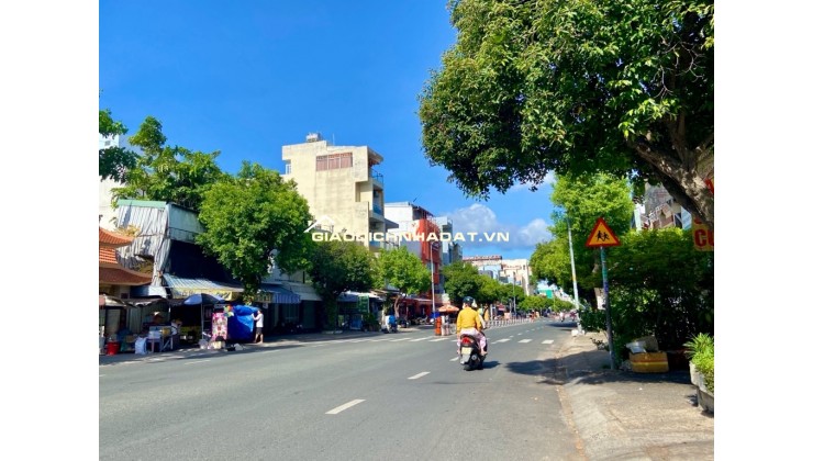 MẶT TIỀN KINH DOANH 5 TẦNG ĐƯỜNG NGUYỄN SƠN - KHU VIP KHÔNG VƯỚN CON LƯƠNG - DTSD 88M2 - 3PN - 3WC - TẶNG FULL NỘI THẤT - GIÁ 9 TỶ TL.,