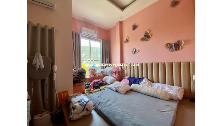 MẶT TIỀN KINH DOANH 5 TẦNG ĐƯỜNG NGUYỄN SƠN - KHU VIP KHÔNG VƯỚN CON LƯƠNG - DTSD 88M2 - 3PN - 3WC - TẶNG FULL NỘI THẤT - GIÁ 9 TỶ TL.,